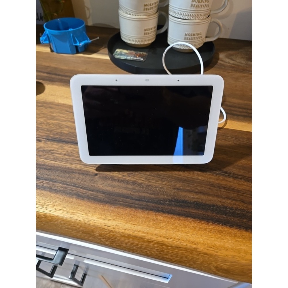 Google Nest Hub 2nd Gen Smart Display Chalk White 7 Inch Touchscreen GA01892-US
